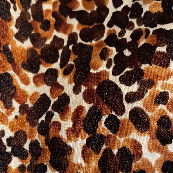 America Apparel Shelby Leopard Print top - Picture 2 of 4